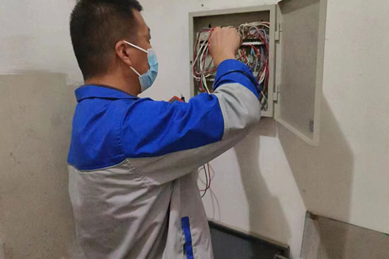 消電檢必須用物業指定的公司來做嗎？